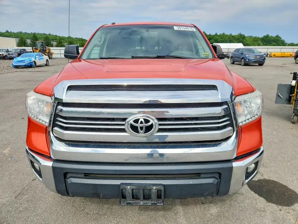 2016 TOYOTA TUNDRA SR5  