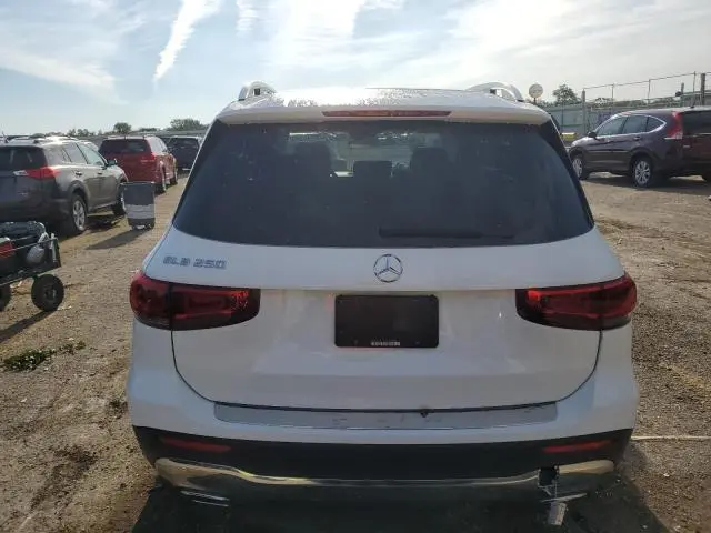 2022 MERCEDES-BENZ GLB 250  