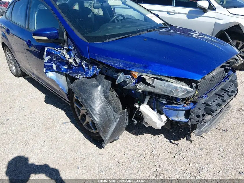 2015 FORD FOCUS SE