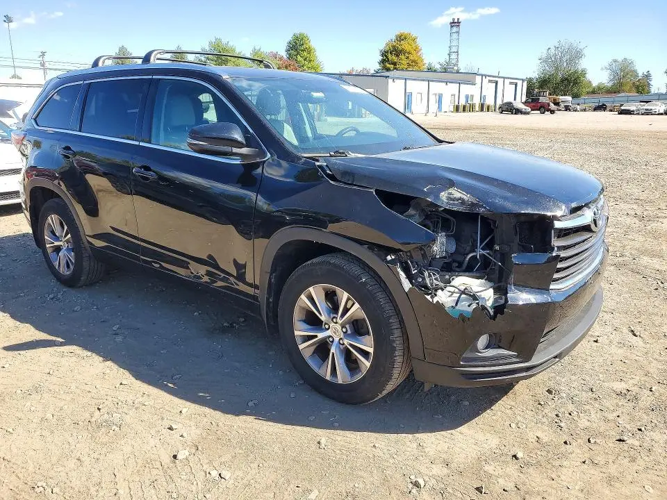 2014 TOYOTA HIGHLANDER XLE  