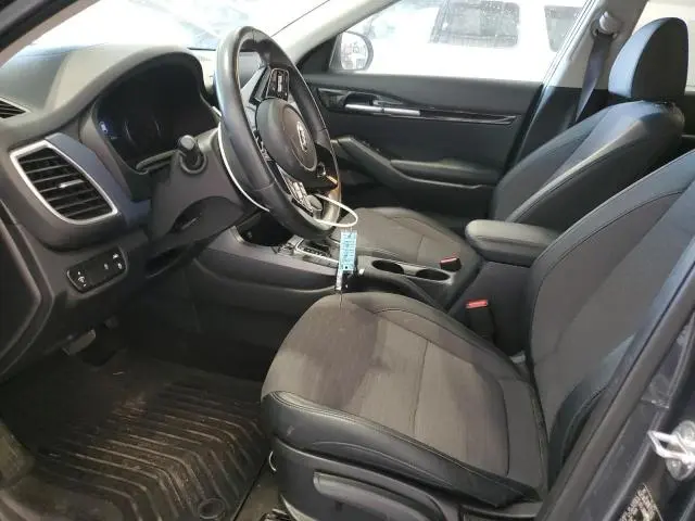2021 KIA SELTOS S  