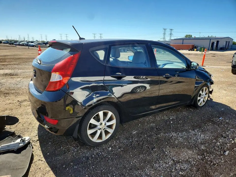 2013 HYUNDAI ACCENT SE  