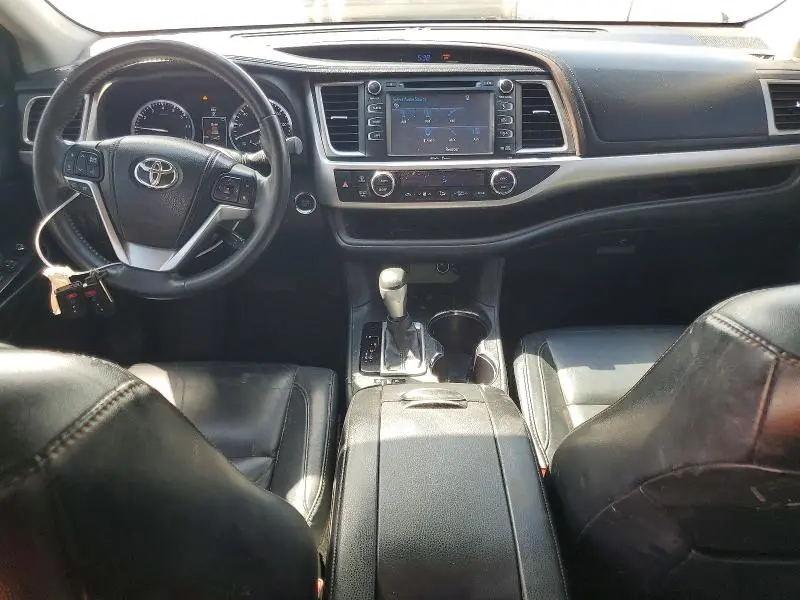 2015 TOYOTA HIGHLANDER XLE  