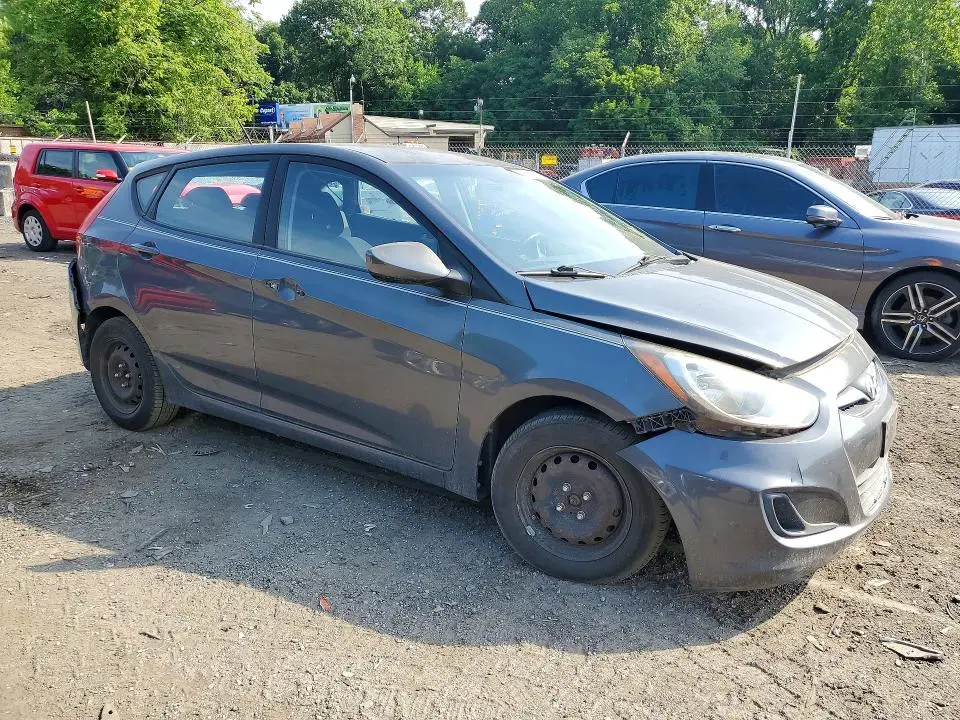 2012 HYUNDAI ACCENT GS  