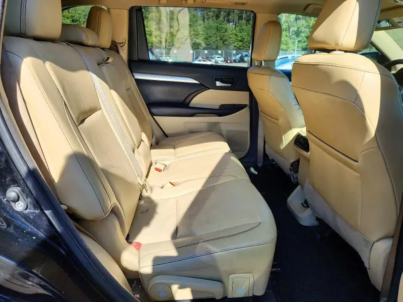 2017 TOYOTA HIGHLANDER XLE  