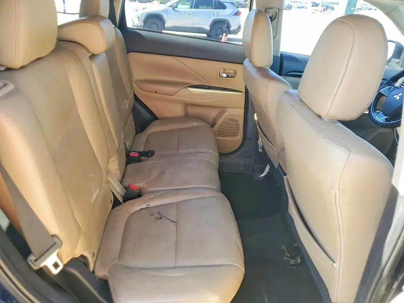 2017 MITSUBISHI OUTLANDER SE  