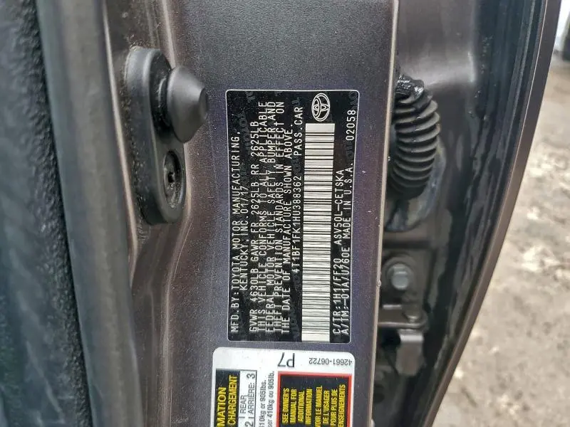 2017 TOYOTA CAMRY LE  