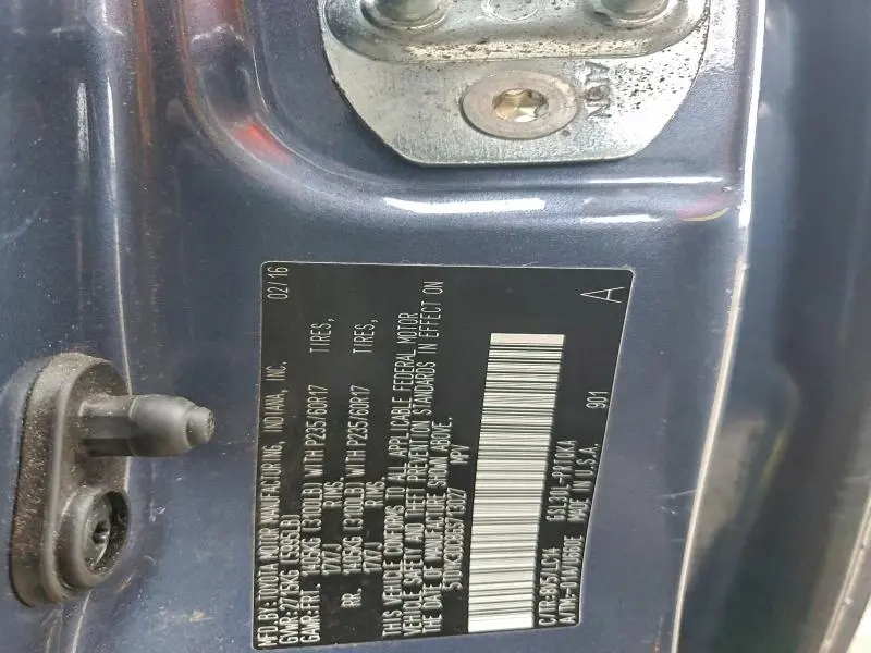 2016 TOYOTA SIENNA XLE  