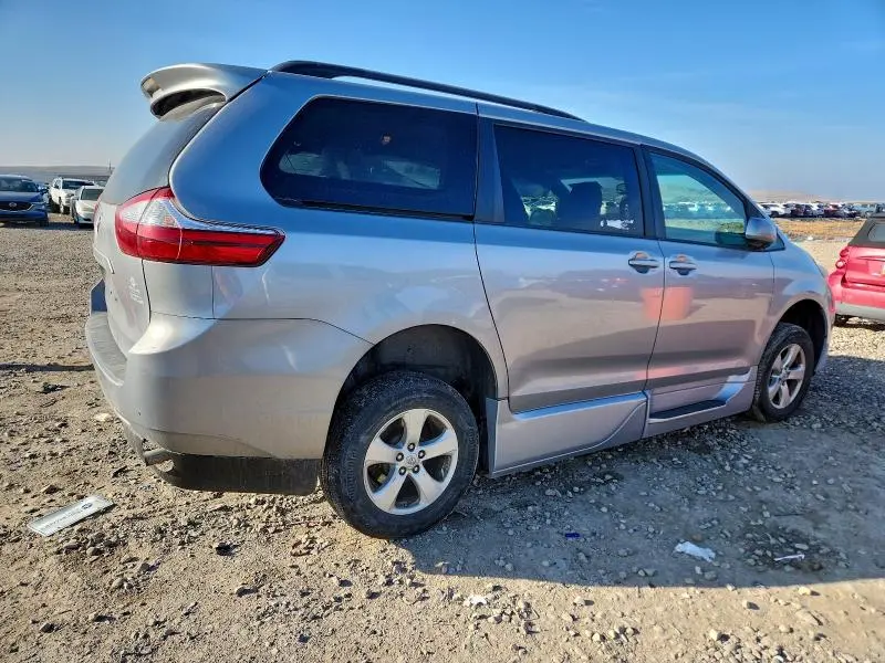 2015 TOYOTA SIENNA LE 8-PASSENGER  