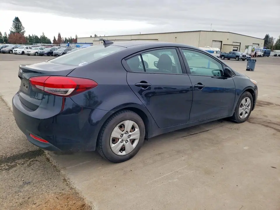 2018 KIA FORTE LX  
