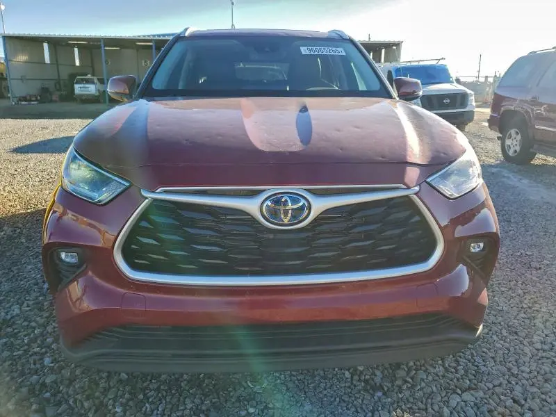 2021 TOYOTA HIGHLANDER HYBRID XLE  