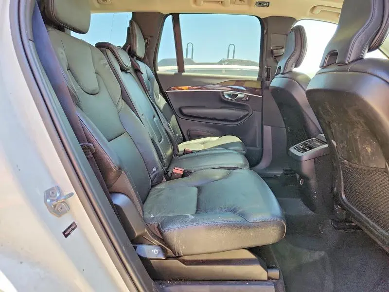 2019 VOLVO XC90 T6 MOMENTUM  