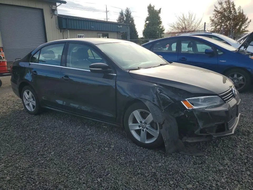 2013 VOLKSWAGEN JETTA TDI  