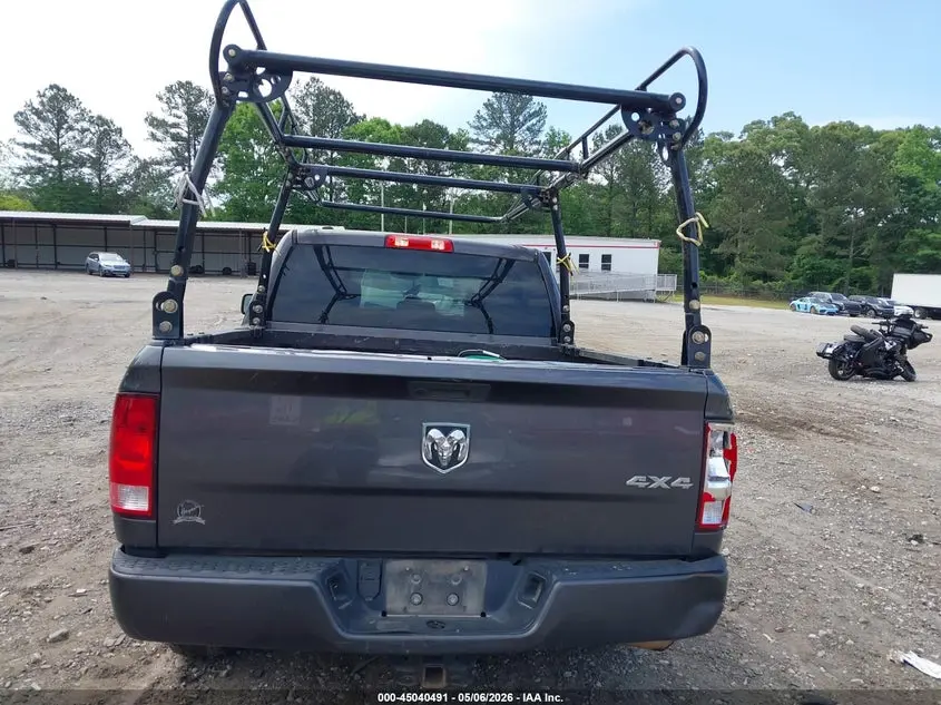 2019 RAM 1500 CLASSIC EXPRESS  4X4 5'7 BOX