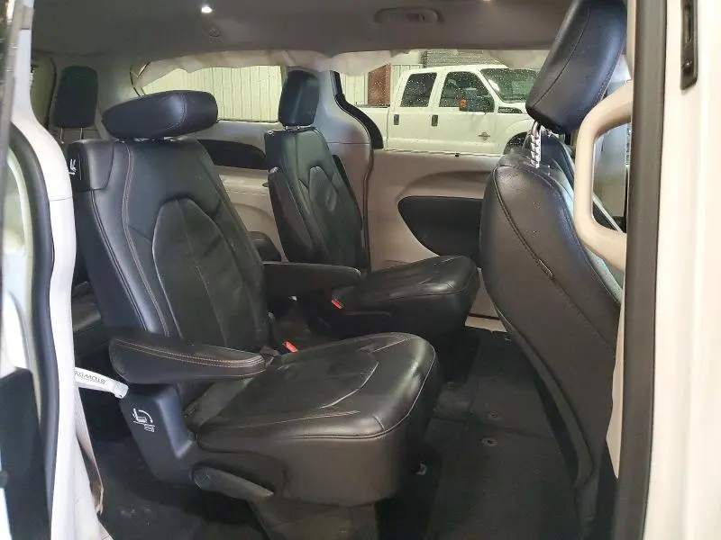 2017 CHRYSLER PACIFICA TOURING L  
