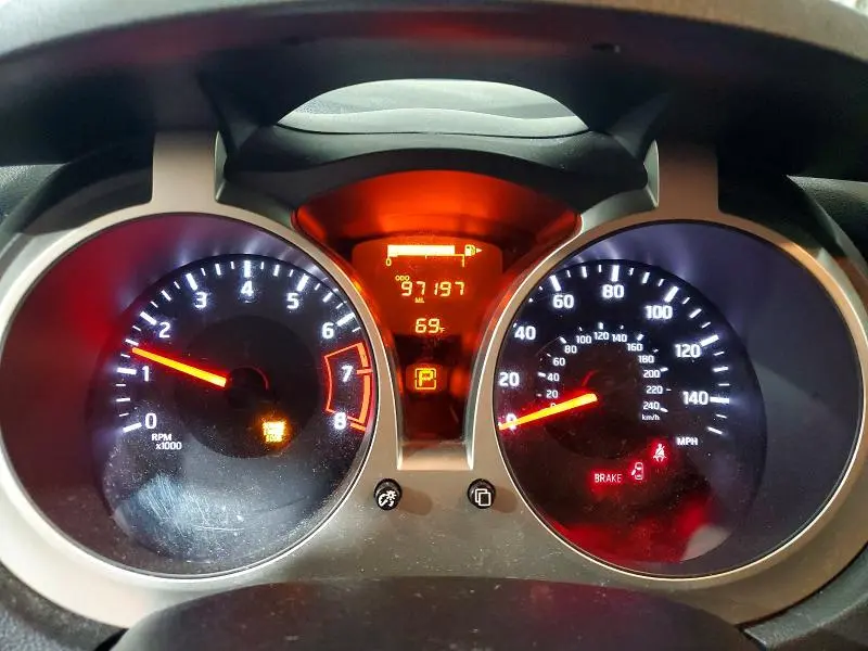 2016 NISSAN JUKE SL  