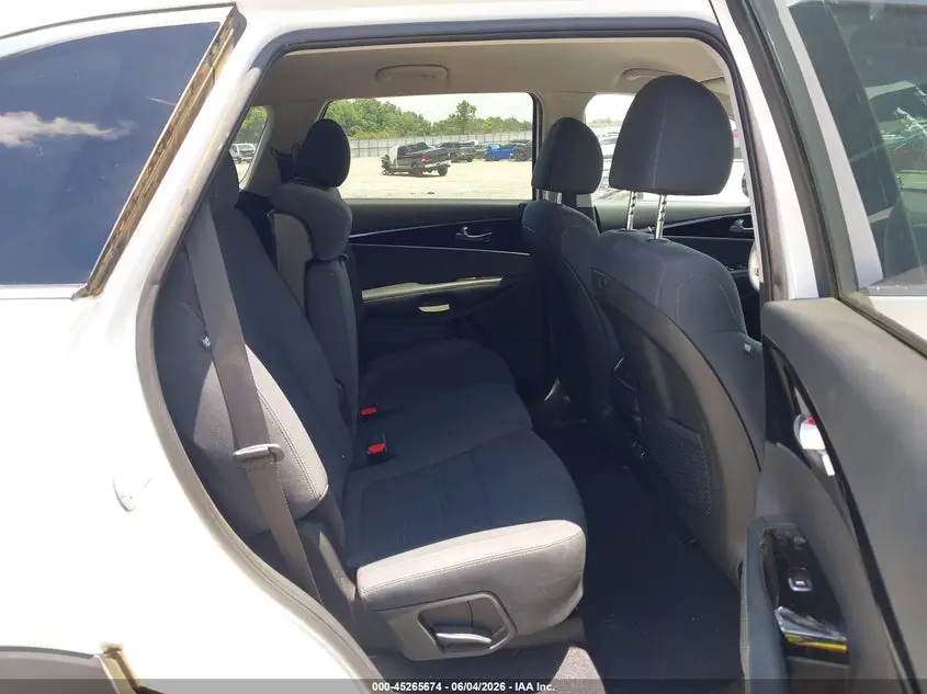 2019 KIA SORENTO 2.4L LX