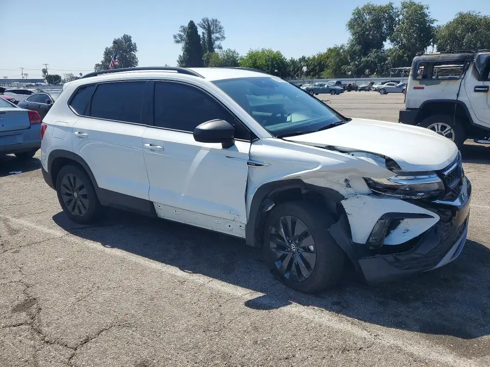 2024 VOLKSWAGEN TAOS S  