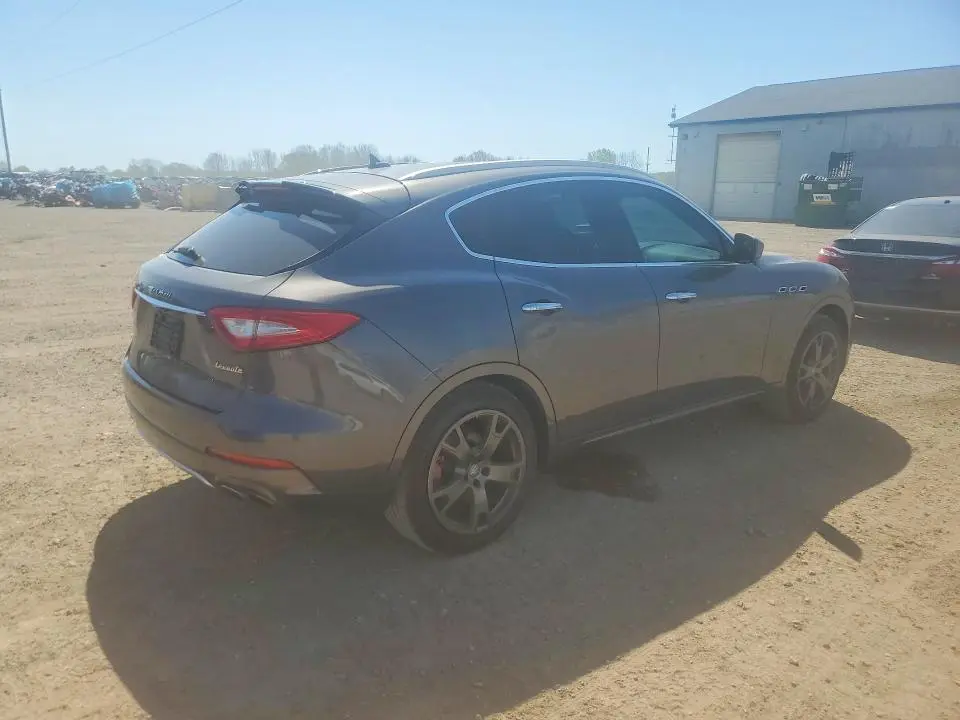2017 MASERATI LEVANTE SPORT  