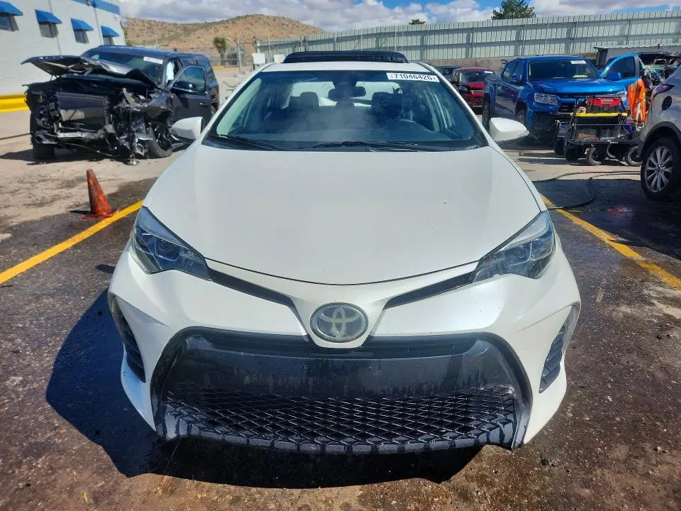 2017 TOYOTA COROLLA SE  