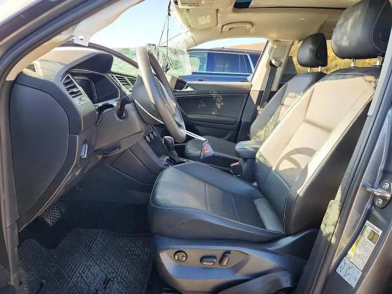 2021 VOLKSWAGEN TIGUAN SE  
