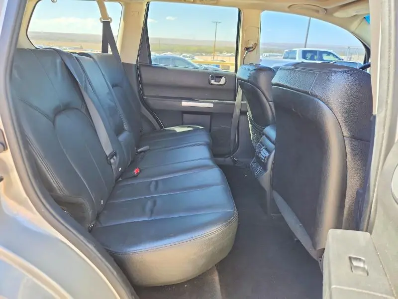 2011 MITSUBISHI ENDEAVOR SE  