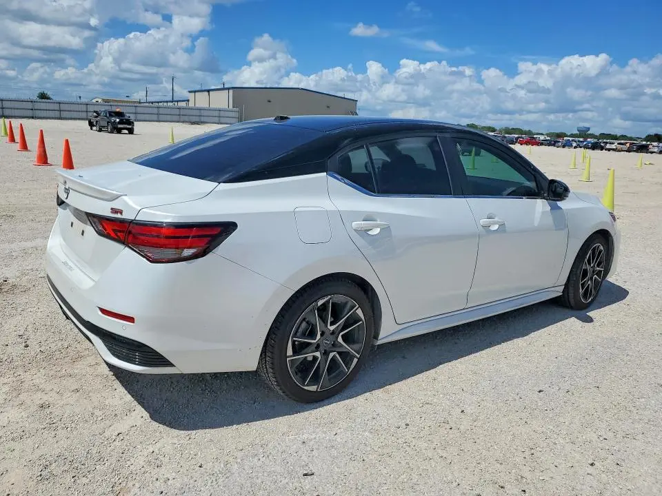 2024 NISSAN SENTRA SR  