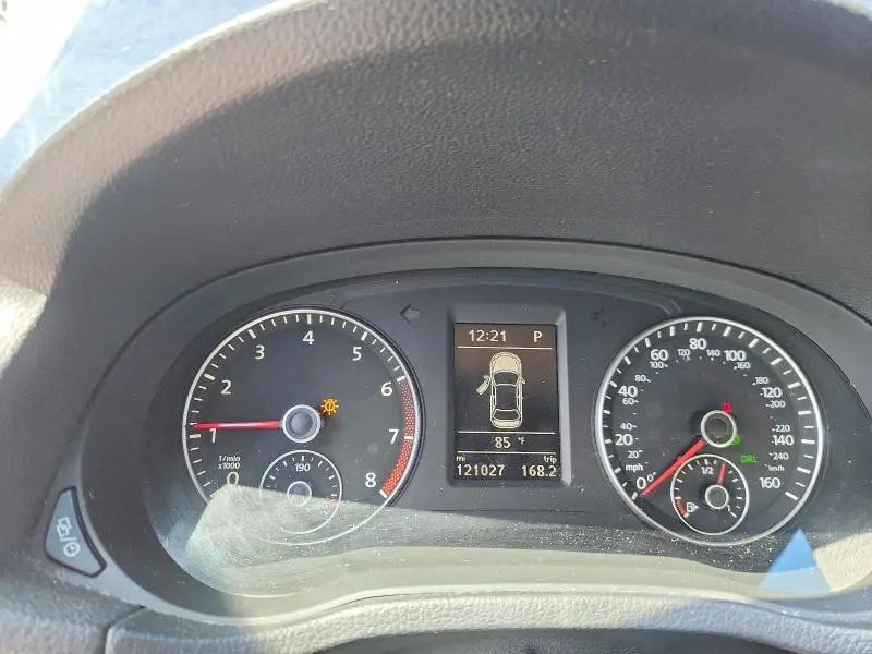 2015 VOLKSWAGEN PASSAT SE  