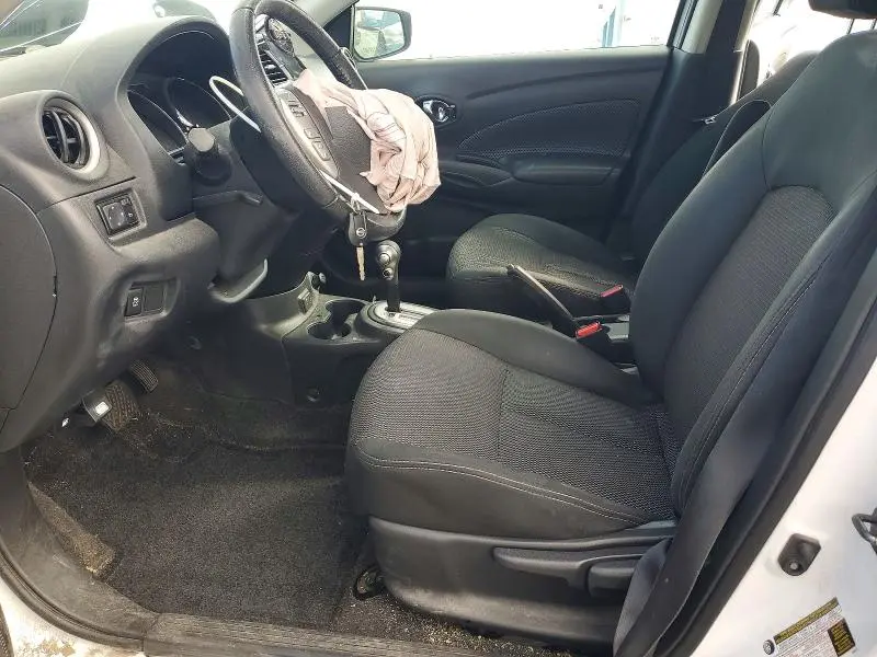 2018 NISSAN VERSA SV  