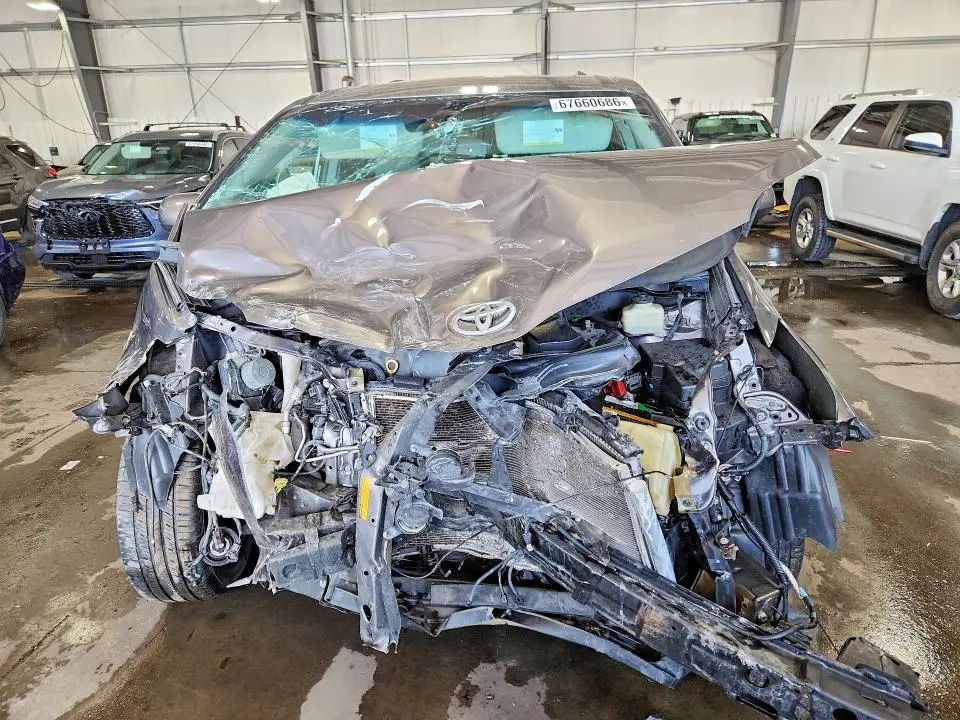 2015 TOYOTA SIENNA XLE 8-PASSENGER  