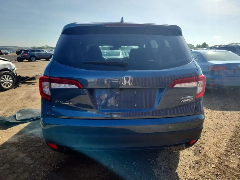 2022 HONDA PILOT SE  