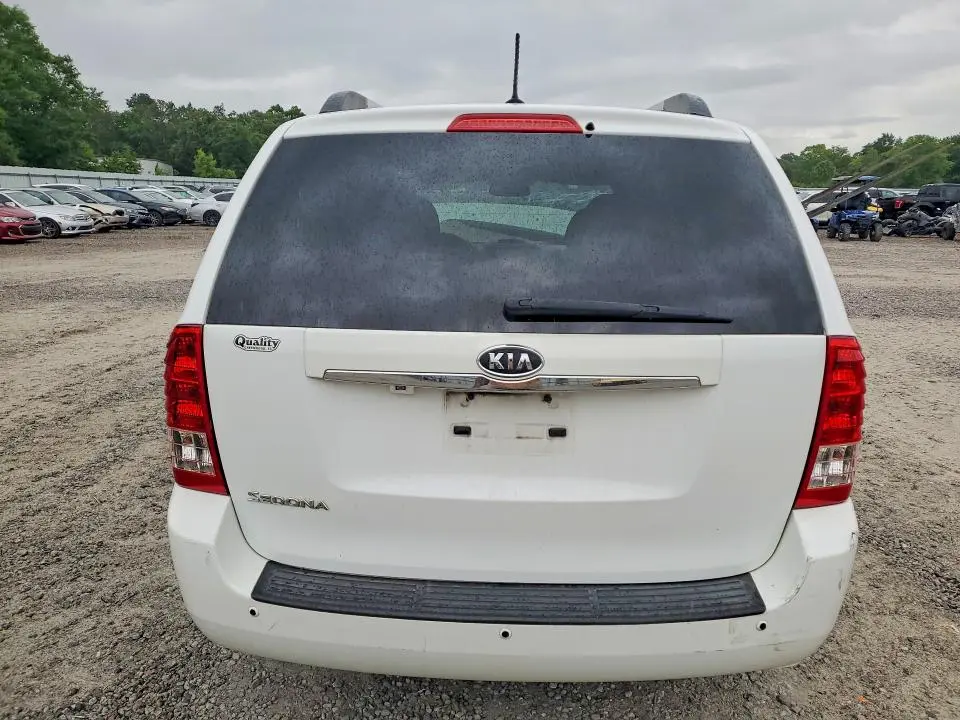 2012 KIA SEDONA LX  
