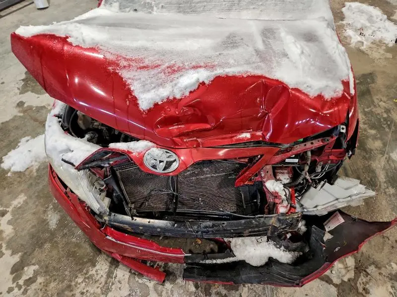 2011 TOYOTA CAMRY SE  