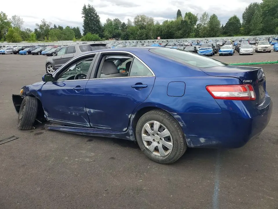 2010 TOYOTA CAMRY LE  