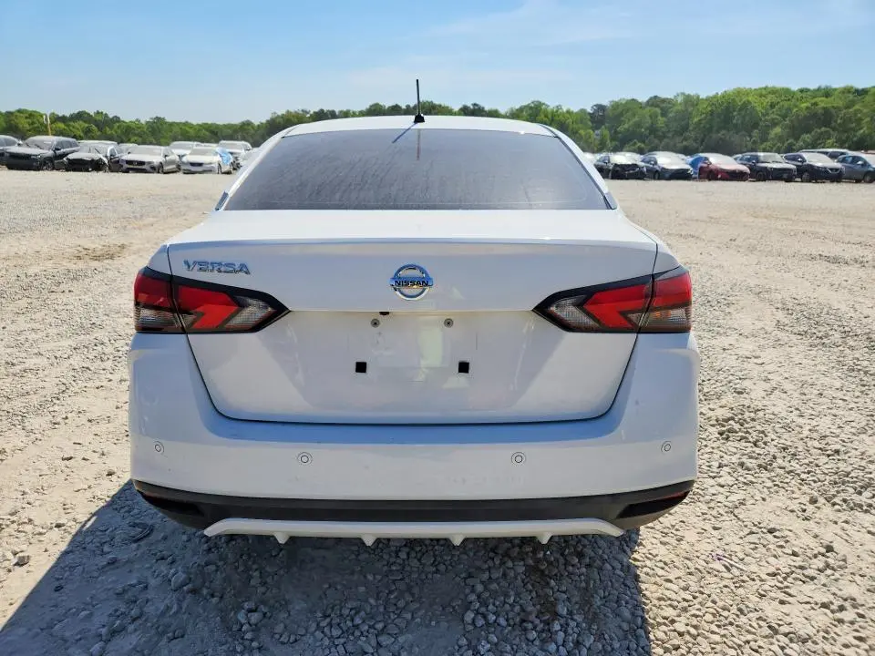 2020 NISSAN VERSA S  