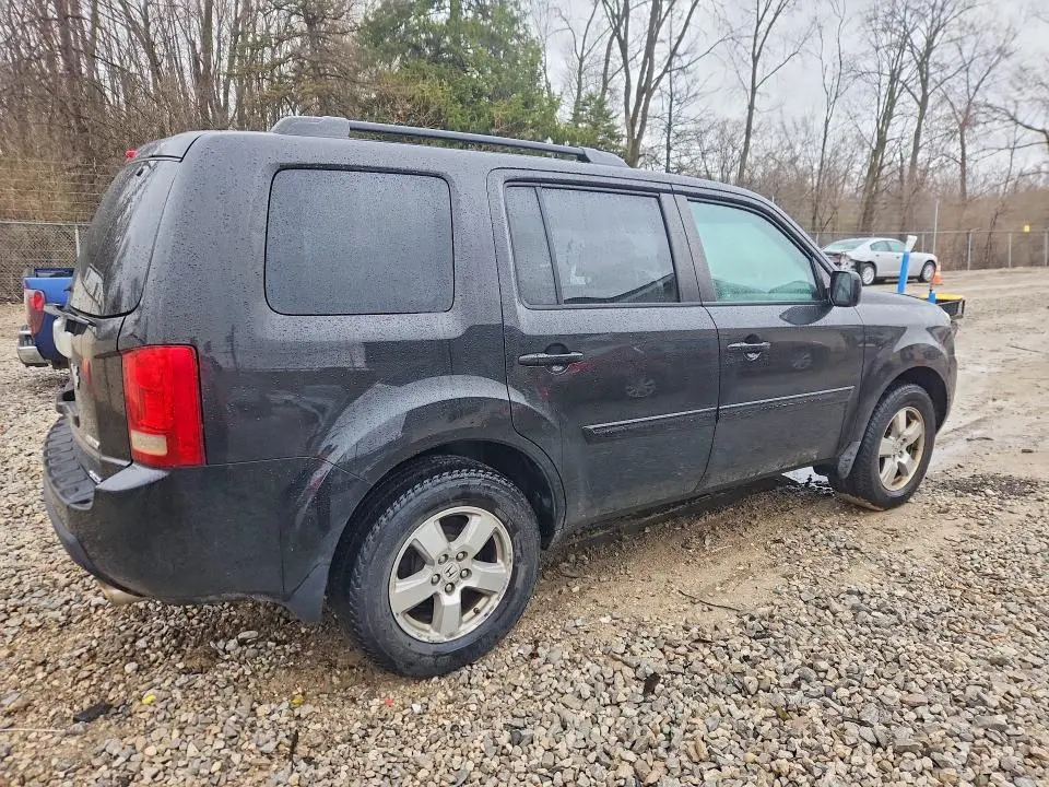 2011 HONDA PILOT EX  