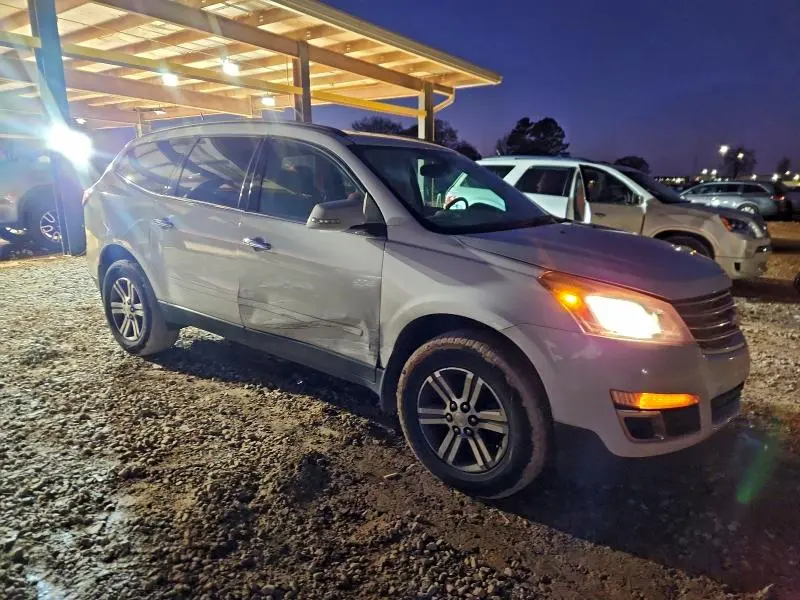 2017 CHEVROLET TRAVERSE LT  