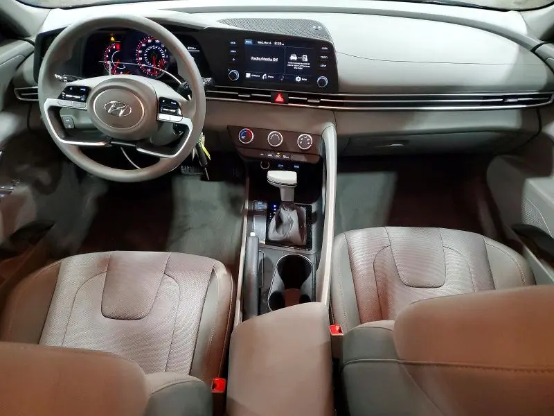 2023 HYUNDAI ELANTRA SE  