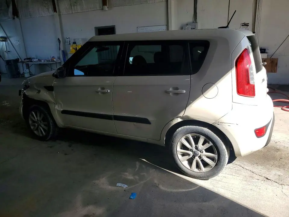 2013 KIA SOUL +  