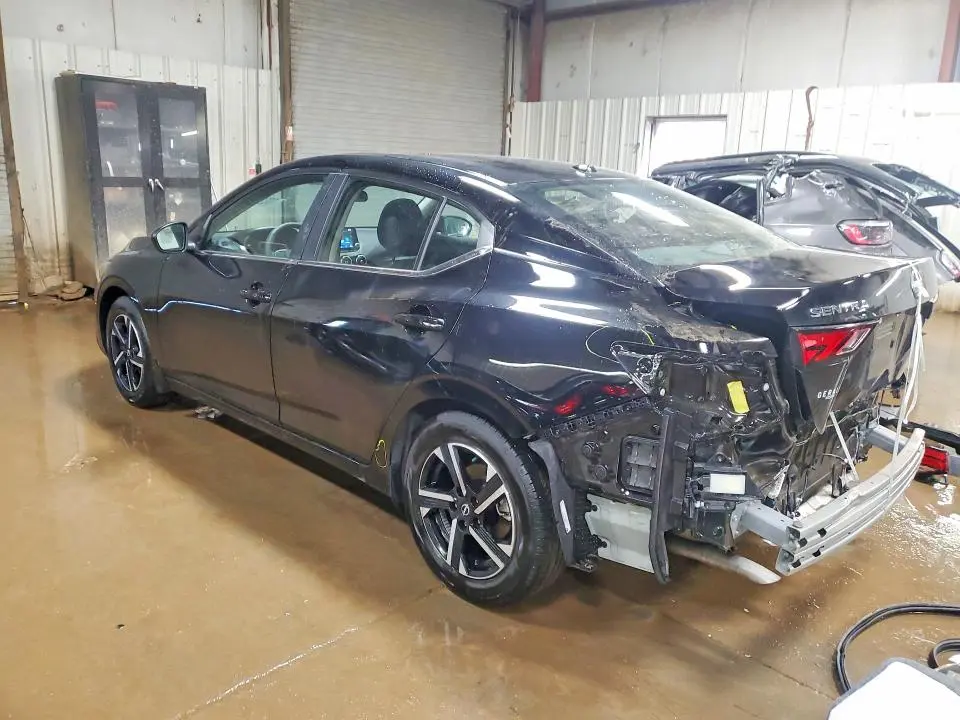 2025 NISSAN SENTRA SV  