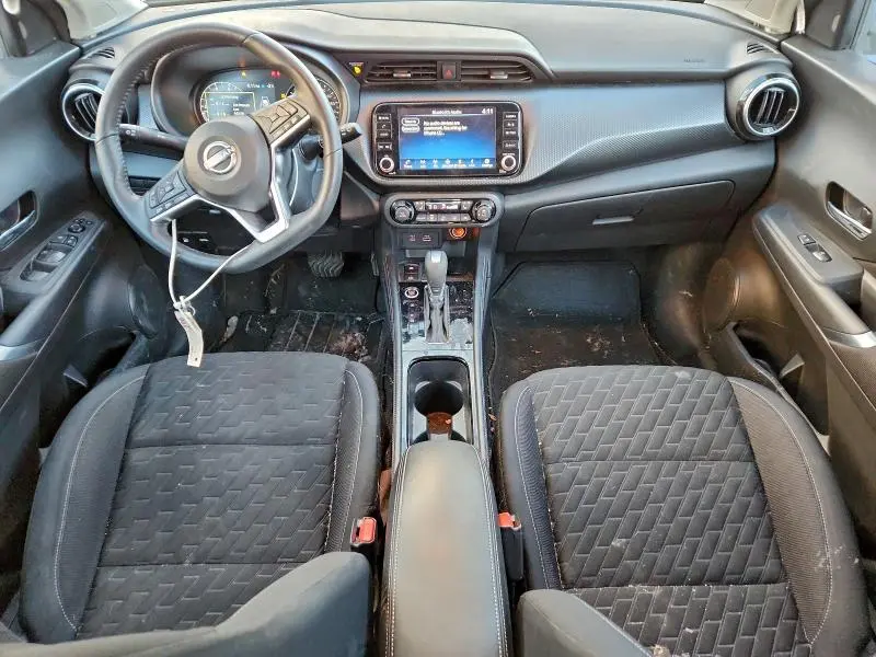 2023 NISSAN KICKS SV  