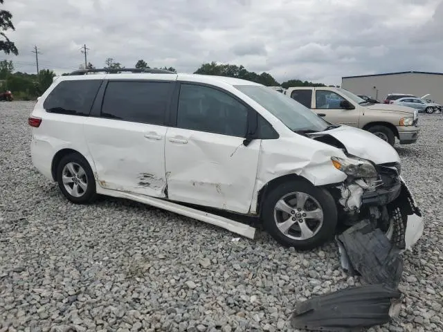 2020 TOYOTA SIENNA LE  