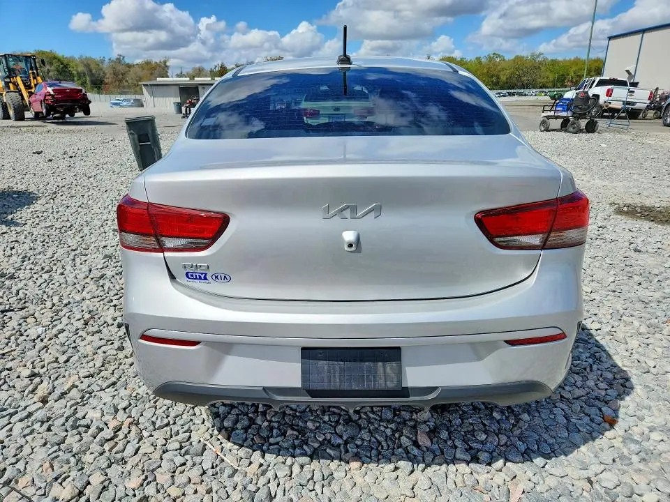 2022 KIA RIO LX  