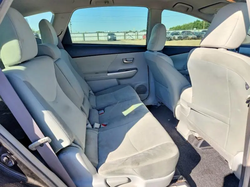 2014 TOYOTA PRIUS V TWO  