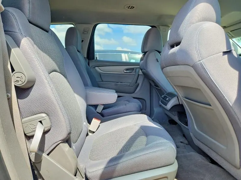 2013 CHEVROLET TRAVERSE LT  