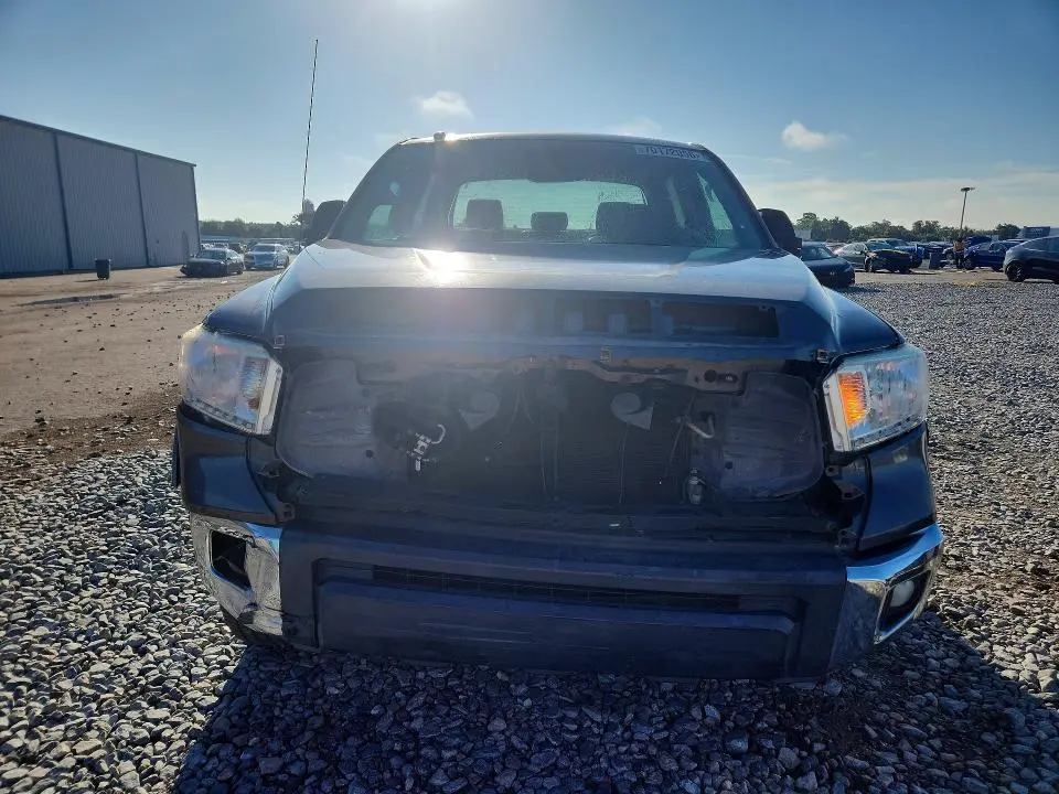 2016 TOYOTA TUNDRA CREWMAX SR5  