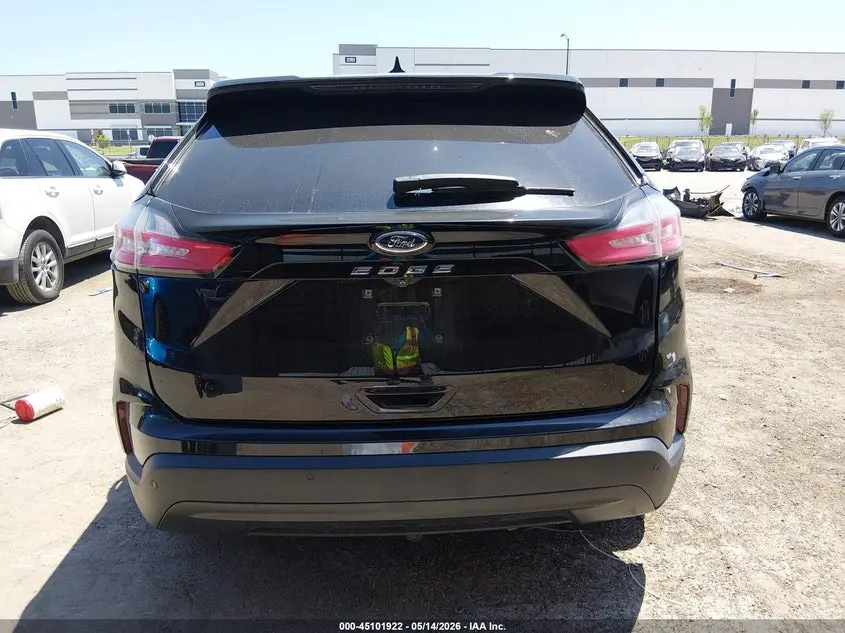 2021 FORD EDGE SE