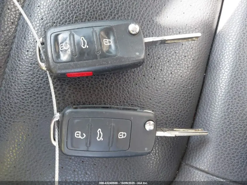 2013 VOLKSWAGEN TIGUAN SE