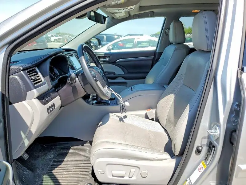 2017 TOYOTA HIGHLANDER LIMITED PLATINUM  