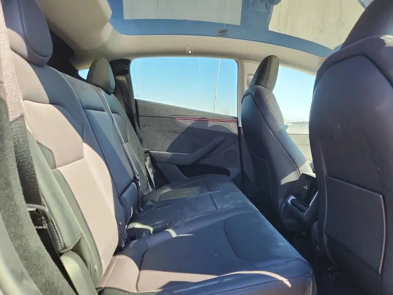 2026 TESLA MODEL Y   